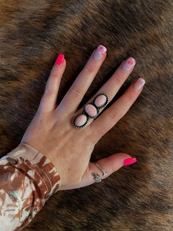 Men's Signet Ring-Pink Conch Adjustable Ring