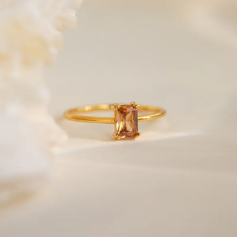 Men’s Gold Signet Ring-Citrine Emerald Ring