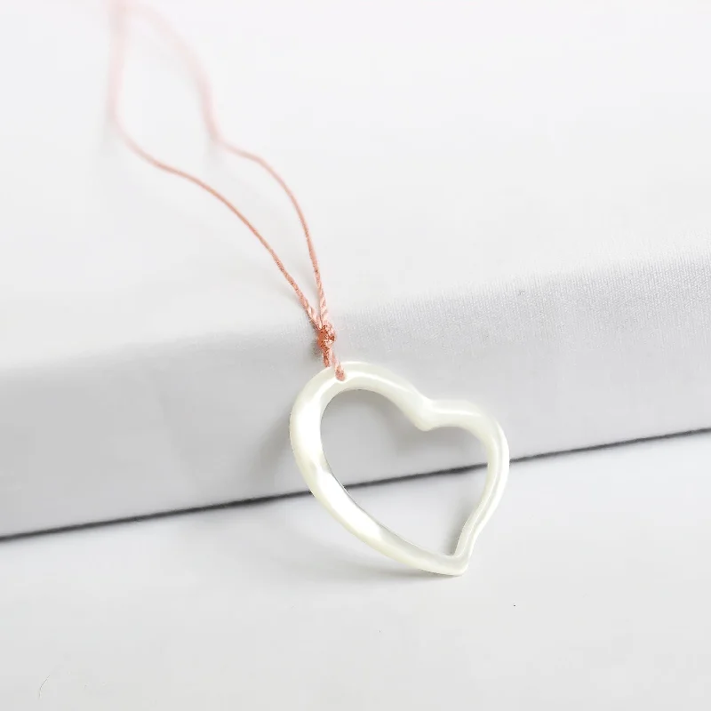 Fashion Necklace for Party-Carved Floating Heart Necklace